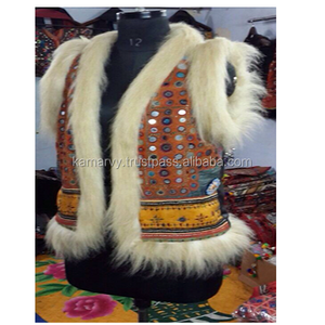 Chaleco de Invierno Étnico Banjara Indio Tradicional Bordado a Mano para Mujer, con Piel Rica, Bordado 3D, Estilo Bohemio - Product Image 1