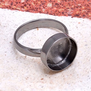 Solide. Bague en argent sterling 925 faite à la main de forme ronde en ruthénium noir Bijoux faits à la main Grossiste Fabrication Casa De Plata - Product Image 4