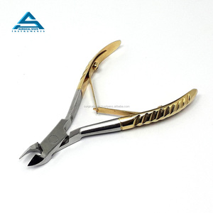 Herramienta de belleza profesional: cortauñas para cutículas chapadas en oro de acero inoxidable para dedos de las manos y los pies - Product Image 1