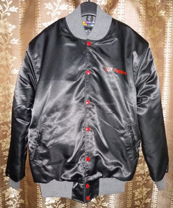 Vestes en satin brodées et personnalisées, vestes change de couleur noire en satin, vente en gros - Product Image 2