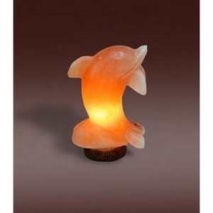 Lampe en forme de dauphin en sel naturel Orange fabrication indienne - Product Image 3