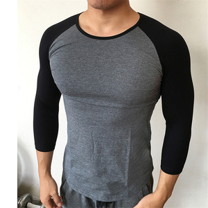 Camiseta al por mayor con manga raglán 3/4 de talla americana, camiseta de hilo anillado con logo personalizado para hombre - Product Image 6