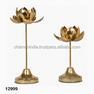 Portavelas de Metal Hecho a Mano con Forma de Loto para Decoración Navideña del Hogar - Product Image 1