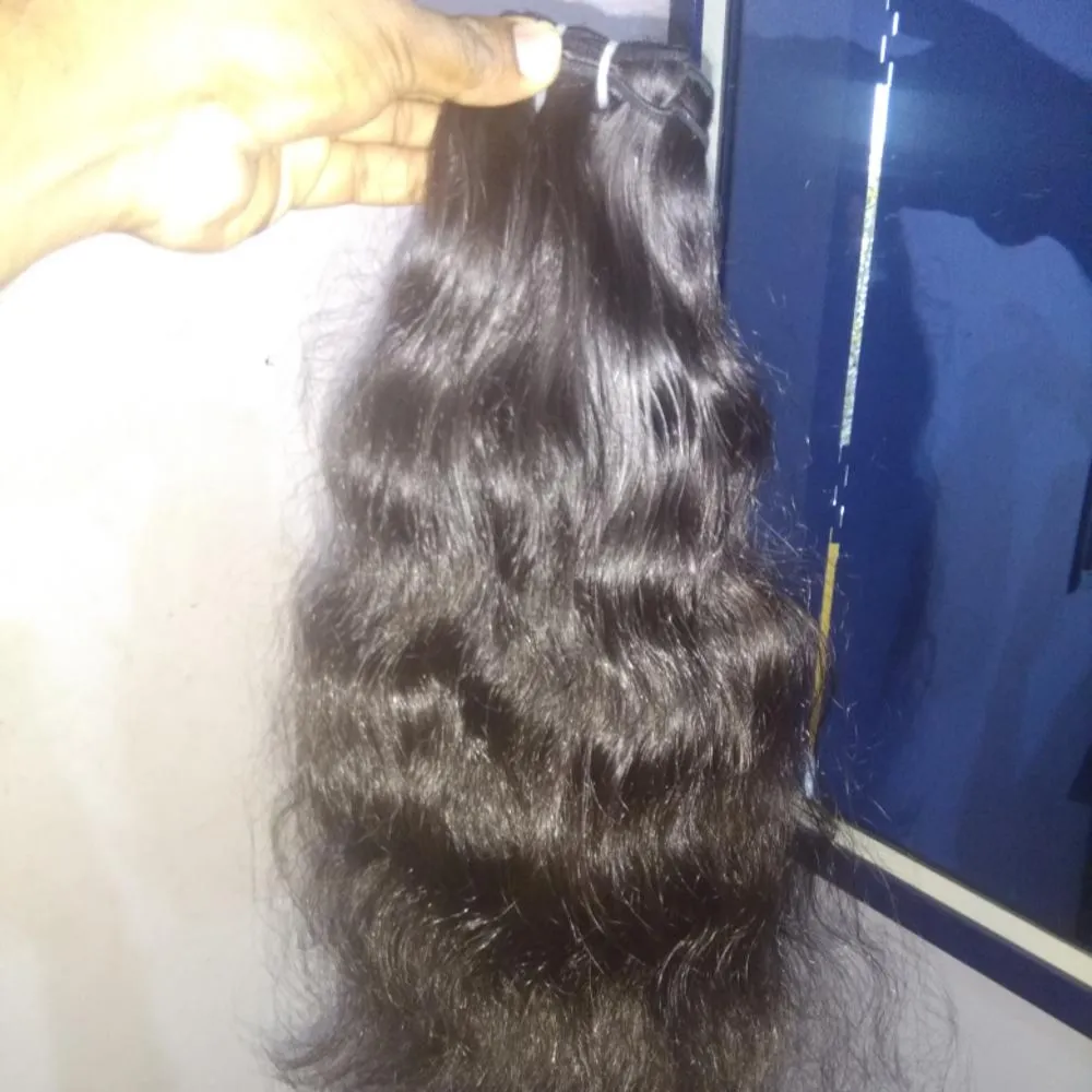 Perfetta qualità dei capelli indiani si diffonde. Morbido ondulato di struttura migliore raw capelli
