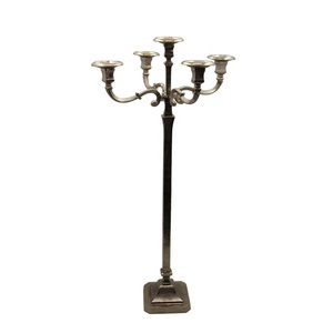 Candelabro hecho a mano de 5 brazos con revestimiento de latón, soporte de alta calidad para decoración de eventos de boda, disponible en la exportación - Product Image 2