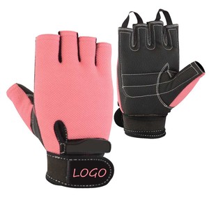 Fabricante OEM personalizado Hombres Levantamiento de pesas Guantes de gimnasio Medio dedo Gris y Rojo Personalizar guantes - Product Image 4