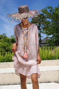 Karam Thương Hiệu 2019 Phong Cách Phương Tây Bohemian Cộng Với Kích Thước Phụ Nữ Trở Lại Ít Sexy Giản Dị Hoa Thêu Mini Bãi Biển Áo - Product Image 2