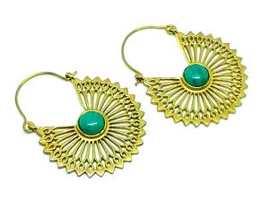 Pendientes de aro de latón bohemio con diseño de flores Pendientes de aro de turquesa tribal - Product Image 1