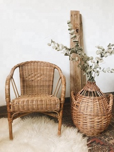 เด็กในเก้าอี้หวาย - Product Image 4