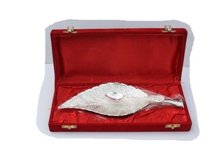 Cuenco de latón plateado con patrón en relieve, caja de terciopelo rojo, regalos de boda, cuencos de latón - Product Image 5