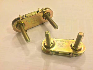 Sujetadores de Placa Sólida con Perno POWERGEAR para Transportadores - Product Image 1