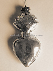 Corazón colgante de metal con diseño de corazón doble de color plateado para decoración católica y regalo - Product Image 2