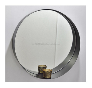 Espejo de pared redondo de hierro y vidrio IHA - Product Image 1