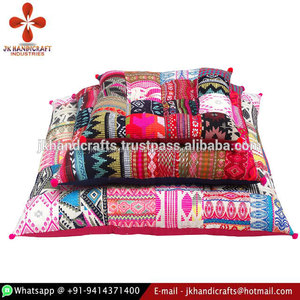 Coussin de sol en patchwork de bohème indien fait main en gros - Product Image 2