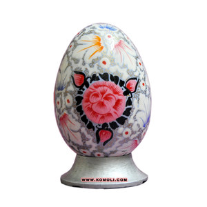 Oeufs de Pâques en bois jaune vibrant ornements de printemps en gros pour les affichages de vacances, l'artisanat et la décoration saisonnière - Product Image 6