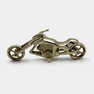 Bicicleta decorativa de aluminio con revestimiento de latón para Decoración de mesa - Product Image 1