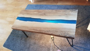 โต๊ะกาแฟเรซินอีพ็อกซี่และไม้ขอบแข็งดีไซน์หรูหราเฟอร์นิเจอร์ทันสมัย - Product Image 4