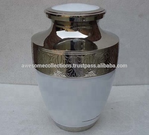 Urnas de cremación y recuerdos metálicos negros modernos Urnas de cenizas para adultos de línea dorada brillante y exigente para servicios de entierro - Product Image 4