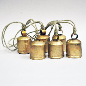 กระดิ่งวัวโลหะขนาดเล็กแบบเรียบง่ายสไตล์อินเดีย ของแท้จาก Talla Cowbells - Product Image 6