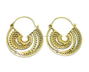 Mandala pendiente tribal aro pendiente de aro de latón pendiente - Product Image 1