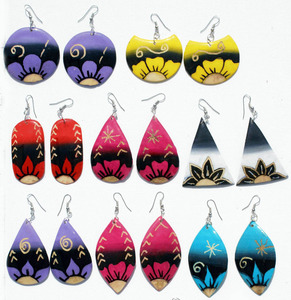 Pendientes Colgantes de Aleación Hechos a Mano para Mujer, con Diferentes Adornos Pintados a Mano, Joyería de Estilo Peruano para Regalo - Product Image 1