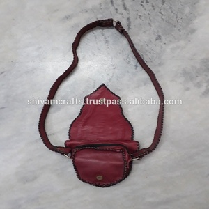 Sacs de ceinture d'argent en cuir de qualité lourde nouvelle tendance 2024 cuir véritable avec des sacs de ceinture de taille de fourrure de sacs de taille de concepteur de l'Inde - Product Image 2