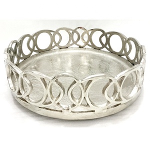 Plateau de service en métal aluminium avec poignées design en forme de plante à vendre Décoration de table de mariage à domicile Logo personnalisé - Product Image 5