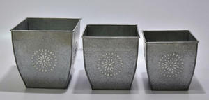 Juego de 3 Macetas y Jardineras de Piso para Exteriores de Estilo Americano, de Lámina Galvanizada GP, para Fines Decorativos - Product Image 5