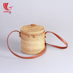 New Arrival 2018 Designer Women's Eco-Friendly <b>Crossbody</b> Bag Cylinder Unique Rattan Bag Handbags <b>Purses</b> From Vietnam Hot Selling - Product Image 4