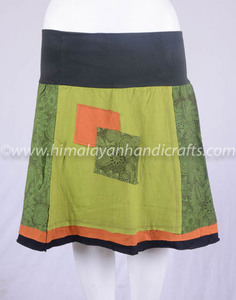 Mini falda de retazos de algodón con estampado de plantas verdes y piel de aguacate verde HHCS 109 J - Product Image 2