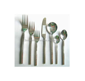 Ensemble de couverts en acier inoxydable écologiques Ustensiles de salle à manger en métal de haute qualité pour les mariages - Product Image 1