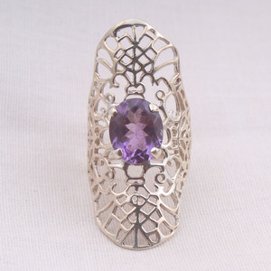 Anillo de Plata de Ley 925 con Filigrana Larga, Diseño Ovalado con Amatista, Unisex, Estilo Boho, Grueso, Fabricante y Exportador de Joyería Fina al por Mayor - Product Image 1
