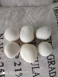 Cailloux de quartz blanc neige poli de haute qualité du fabricant direct différentes tailles galets et galets en pierre naturelle extérieure - Product Image 2