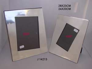 Cadre photo en aluminium moulé de haute qualité cadre en métal pour décor à la maison avec finition grise polie pour affichage de table - Product Image 3