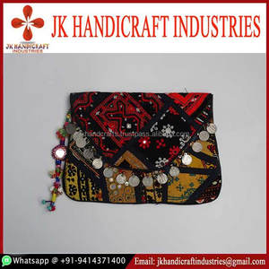 คลัทช์ผ้าคอตตอนบุสไตล์อินเดียวินเทจ - Product Image 1