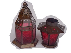 Linterna de hierro marroquí con acabado de cobre, decoración del hogar de vidrio rojo para fiesta, boda y Navidad - Product Image 2
