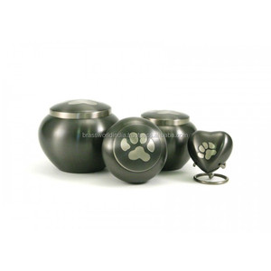 Brassworld India's American Style Metal Pet Cremation <b>Urns</b> - Product Image 6