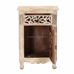 Mesita de Noche de Madera Maciza con Acabado Rústico Envejecido para Dormitorio - Product Image 3