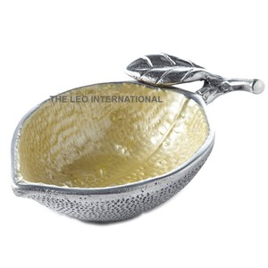 Bol de couleur émaillée Aluminium Métal Texture martelée Mangue Forme de feuille Design Fait à la main Bol décoratif pour la maison - Product Image 1