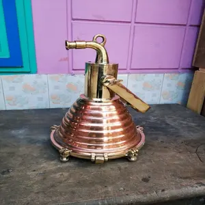 Lámpara de Barco de Reproducción de Cobre con Diseño de Zorro para Aplicaciones Marinas, Embalaje en Caja de Madera, Hecho en BD - Product Image 1