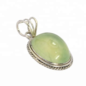 Nouvelle Mode Vintage Style Fine Jewelry Pendentif À La Main En Argent Sterling 925 Emeraude Coupe Prehnite Gemme Or Rhodium Bijoux - Product Image 1