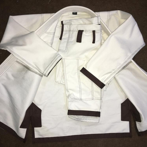 Ventes en gros à bas prix de kimonos de jiu-jitsu brésilien vierges de haute qualité, kimonos de jiu-jitsu vierges d'usine, prix bas pour les kimonos de jiu-jitsu - Product Image 1