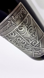 Etiqueta de Vino de Metal Hecha a Mano en Hungría, OEM - Product Image 2