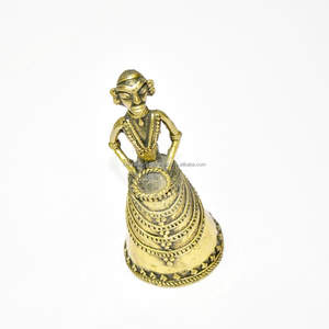 Escultura de campana de latón antiguo, arte de aleación de bronce hecho a mano en la India con fundición de cera perdida para decoración étnica tradicional del hogar - Product Image 3