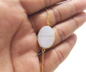 Bracelets de forme ovale faits à la main en argent sterling pierre précieuse Druzy blanche naturelle classique plaqué or galvanisé cadeau pour les femmes - Product Image 2