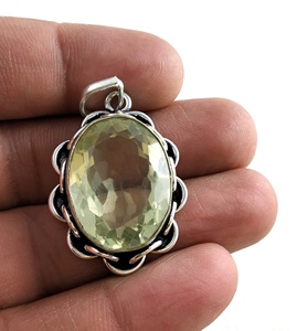 Colgante de cuarzo con forma ovalada de limón Natural, joyería hecha a mano de plata de ley 92,5 con facetas - Product Image 4