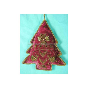 Adornos Navideños Hermosos con Forma de Árbol - Product Image 1