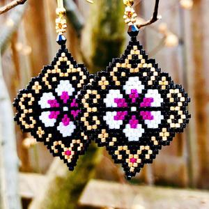 Pendientes de cuentas, pendientes con flecos, pendientes hechos a mano con cuentas de semillas, felicidad hecha a mano - Product Image 1