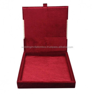Caja de terciopelo para invitación de boda - Product Image 3