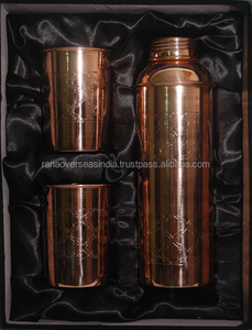 Quatrefoil-botella de agua de cobre puro grabada, dos vasos para Navidad y regalos Diwali - Product Image 3